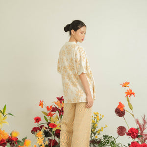 
            
                Load image into Gallery viewer, Noir Sur Blanc Flora Lounge Shirt Off-white / Candy Yellow
            
        