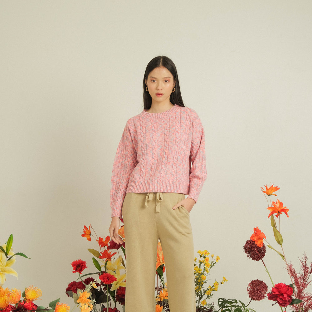 
            
                Load image into Gallery viewer, Noir Sur Blanc Cropped Cable Pullover Candy Pink
            
        