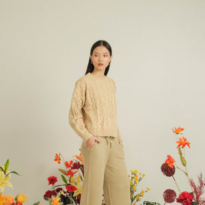 
            
                Load image into Gallery viewer, Noir Sur Blanc Cropped Cable Pullover Candy Yellow
            
        