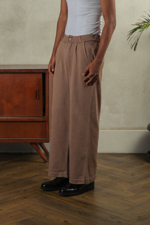 Noir Sur Blanc Men Trousers Mocha
