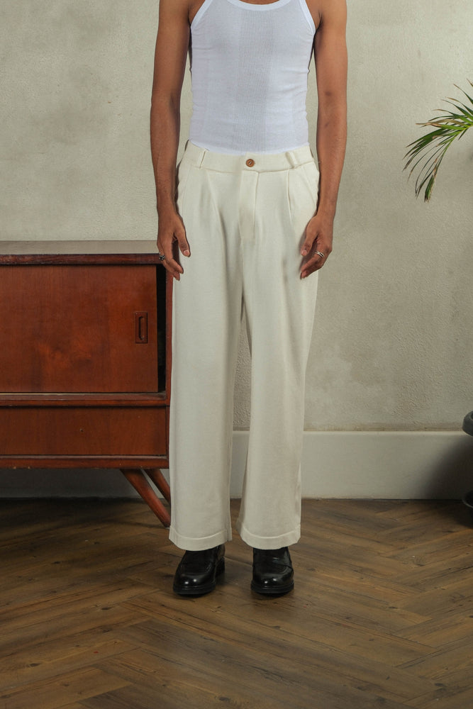 
            
                Load image into Gallery viewer, Noir Sur Blanc Men Trousers White
            
        