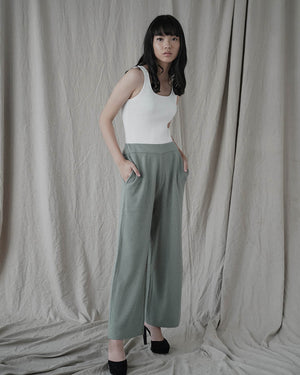 
            
                Load image into Gallery viewer, Knitted Pants Culottes
            
        