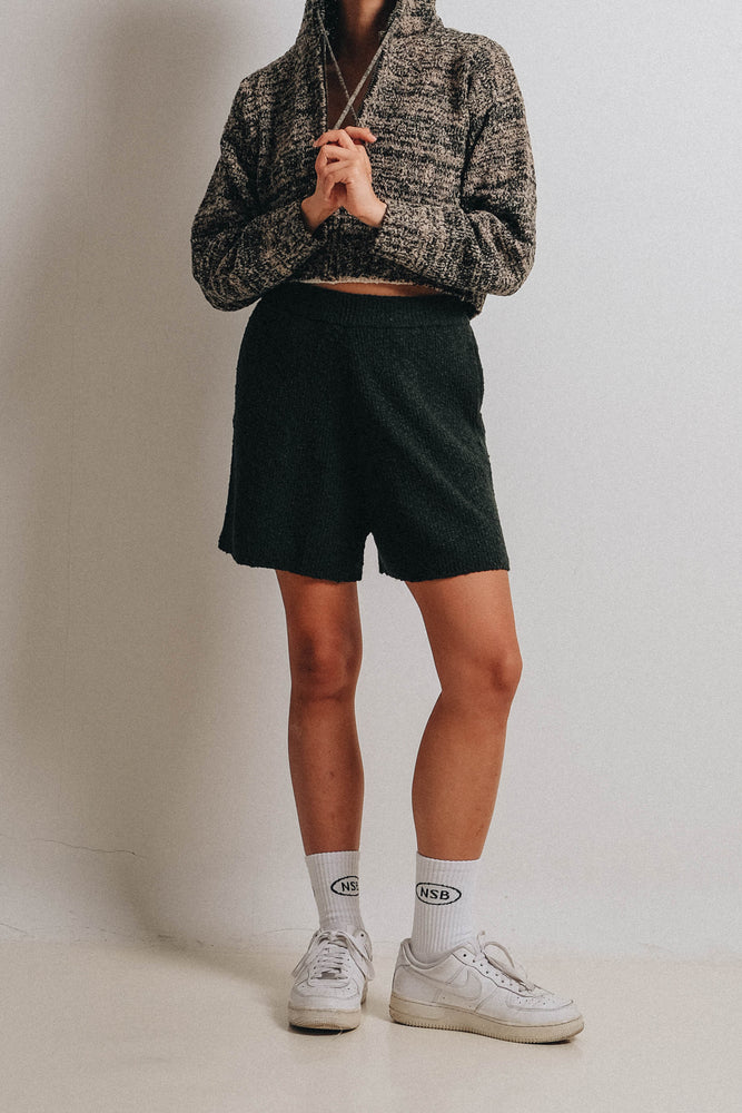 
            
                Load image into Gallery viewer, Popcorn High-waisted Shorts Dark Green
            
        