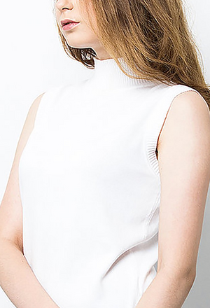 Poppy Mock Neck