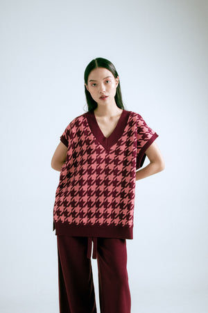 Houndstooth Vest Maroon