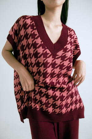 Houndstooth Vest Maroon