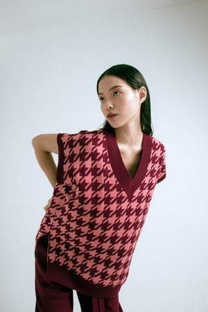 Houndstooth Vest Maroon